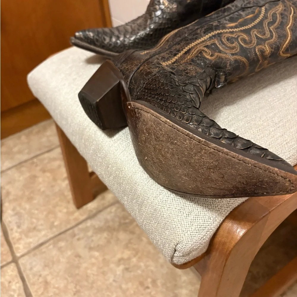 Corral women’s western style tall boot size 9 - Picture 4 of 8